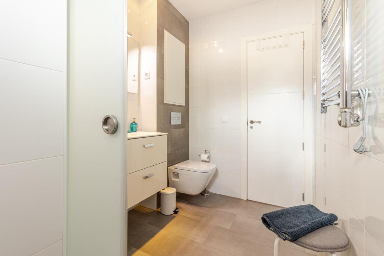 Flatguest Carpe Mogan - Beach - Balcony - Wifi المظهر الخارجي الصورة